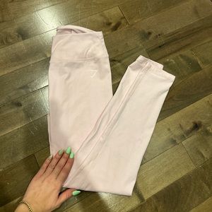 Light pink gymshark leggings